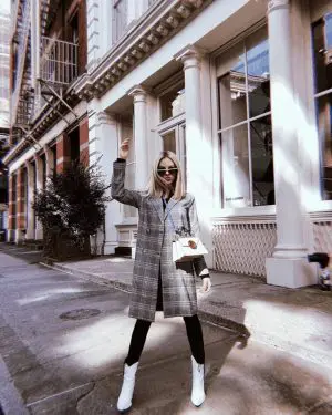 What to Wear with Black Jeans 16 Cute Outfit Ideas