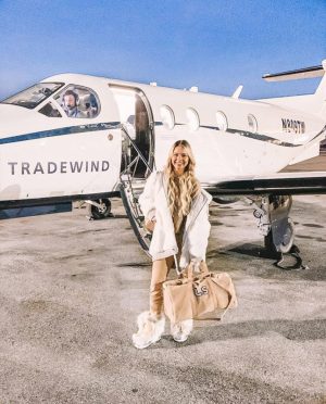 30 (Comfortable!) Travel Outfit Ideas: Stylish Outfits for Flying