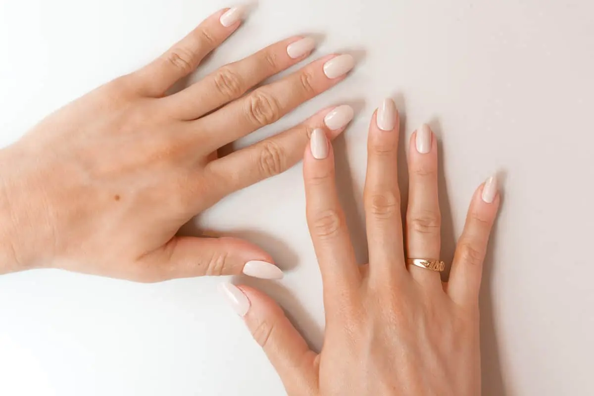 Long-Lasting Acrylic Nail Tips