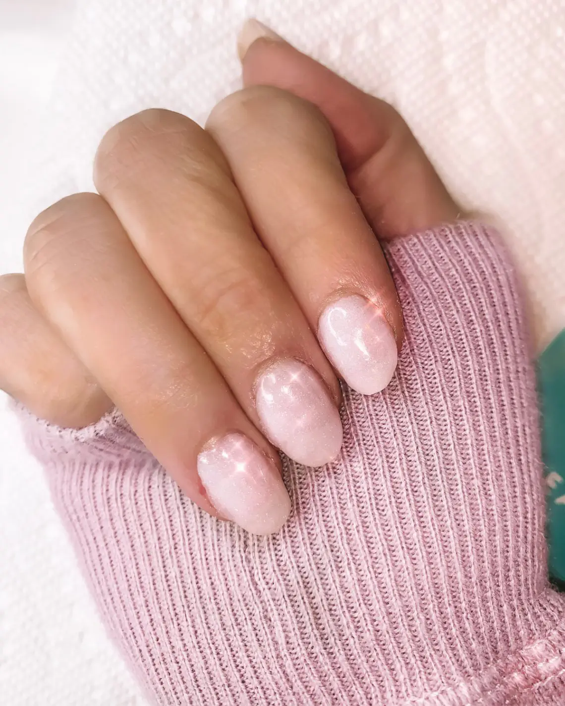 how to apply fake nails