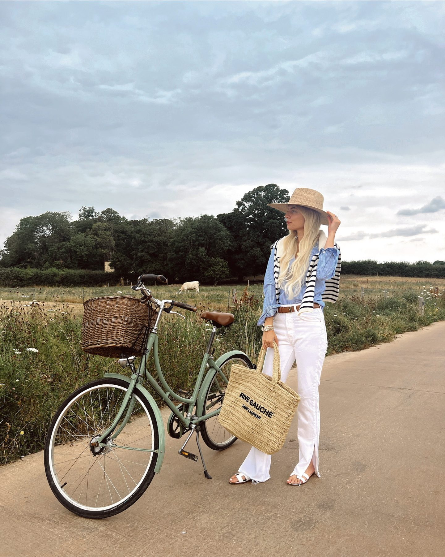 How to Style Wide Leg Jeans How to Style Wide Leg Jeans