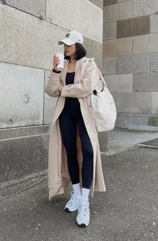 how to dress cute in the rain 10 Rainy Day Outfits to Keep You Dry